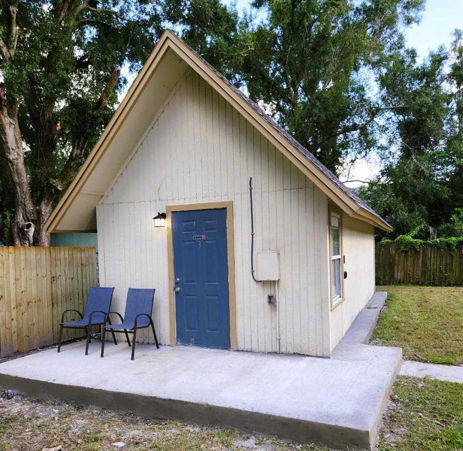 Cozy Cottage Tampa Exterior photo